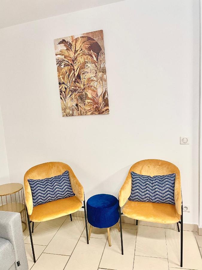 Jolie 3 pièces avec terrasse au vieux port, à 2 pas des plages et du palais. Cannes Esterno foto