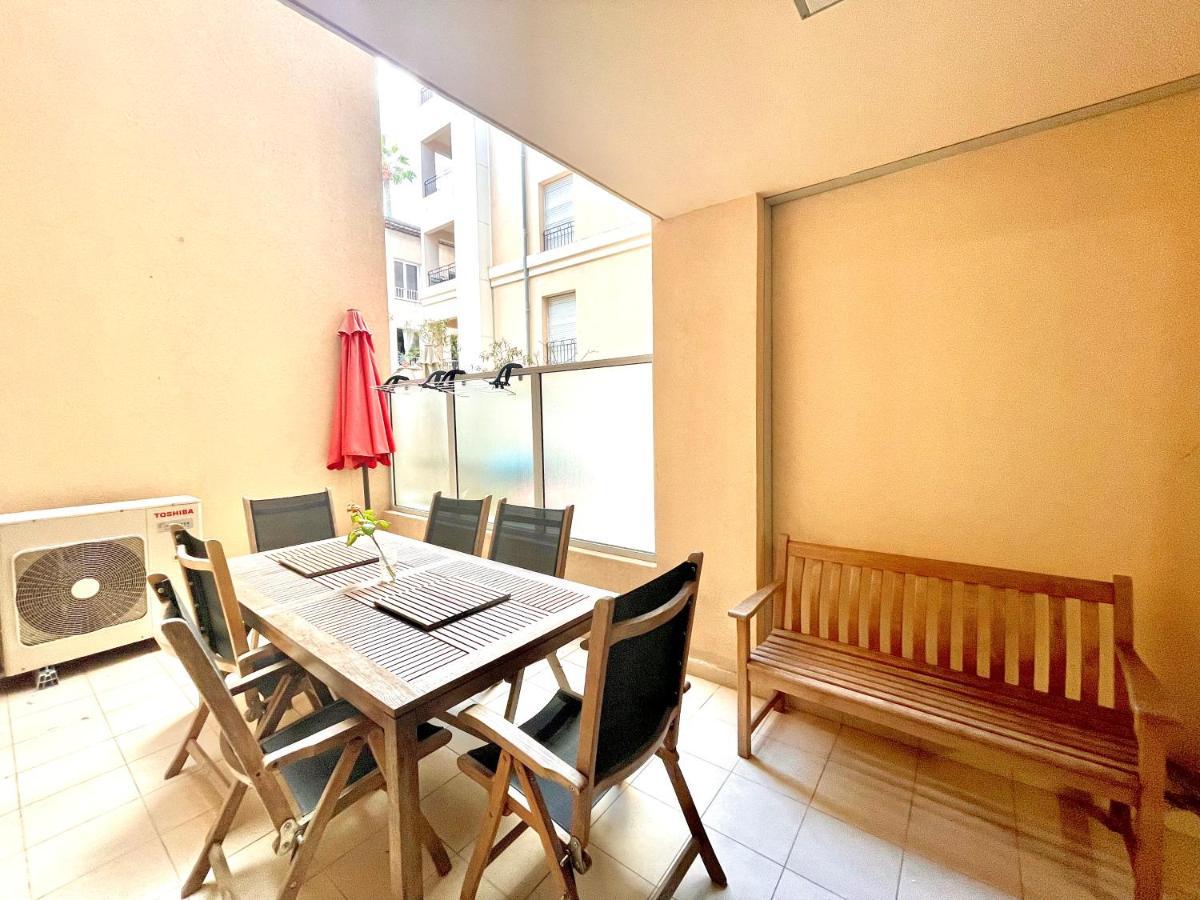 Jolie 3 pièces avec terrasse au vieux port, à 2 pas des plages et du palais. Cannes Esterno foto