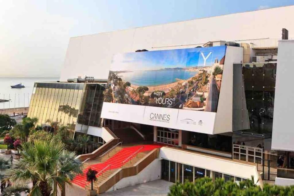 Jolie 3 pièces avec terrasse au vieux port, à 2 pas des plages et du palais. Cannes Esterno foto